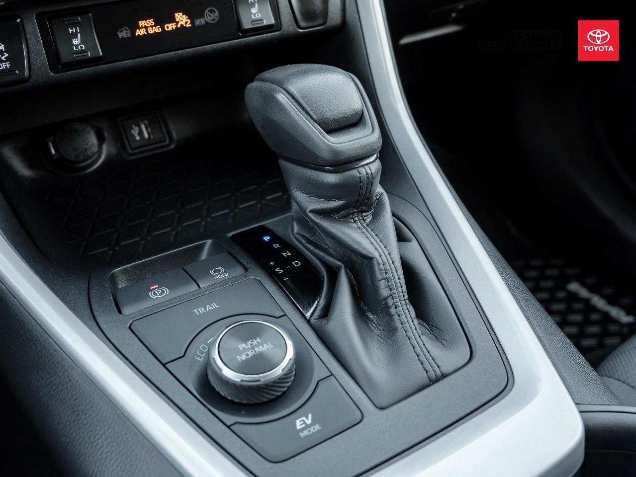 2025 Toyota RAV4 Hybrid LE 4dr All-Wheel Drive Photo
