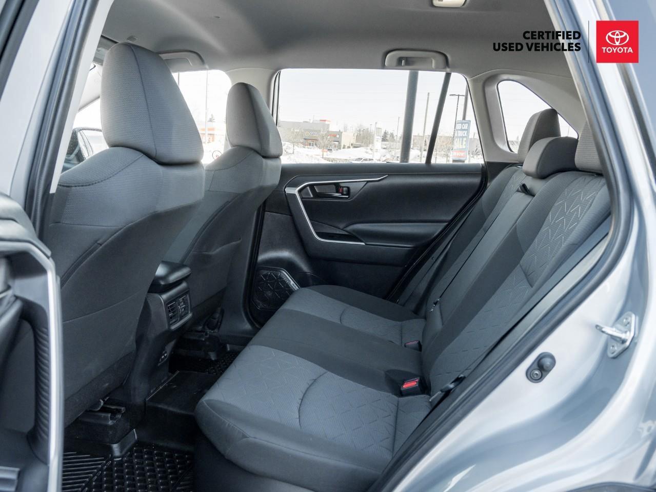 2025 Toyota RAV4 Hybrid LE 4dr All-Wheel Drive Photo
