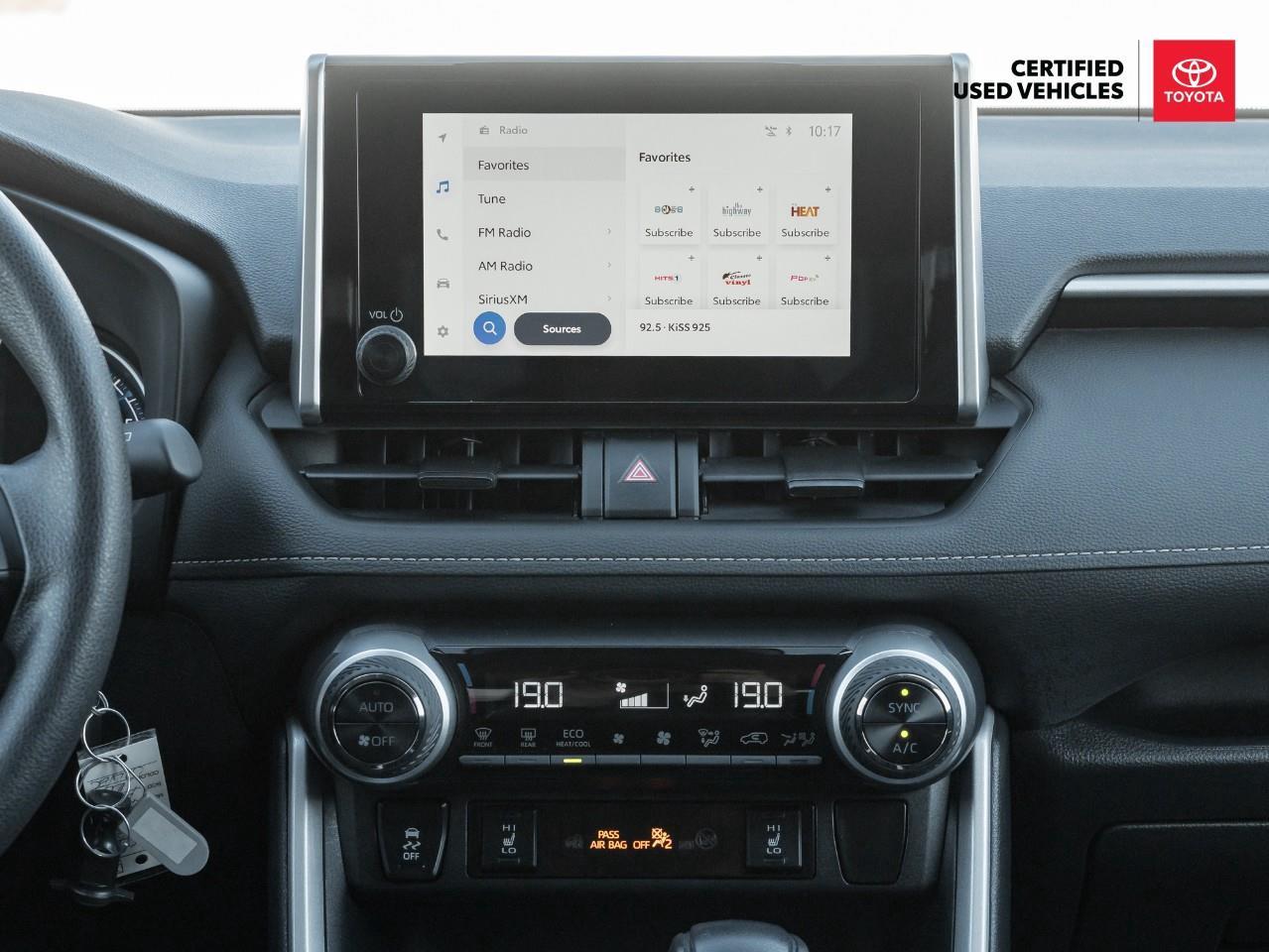 2025 Toyota RAV4 Hybrid LE 4dr All-Wheel Drive Photo