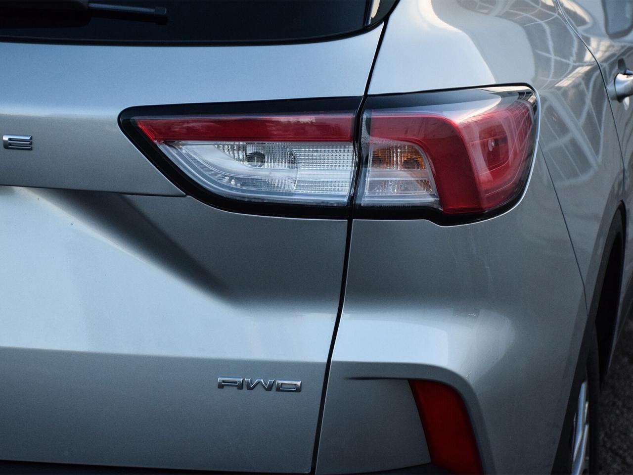 2021 Ford Escape One Owner   Low KM   Clean Carfax Photo