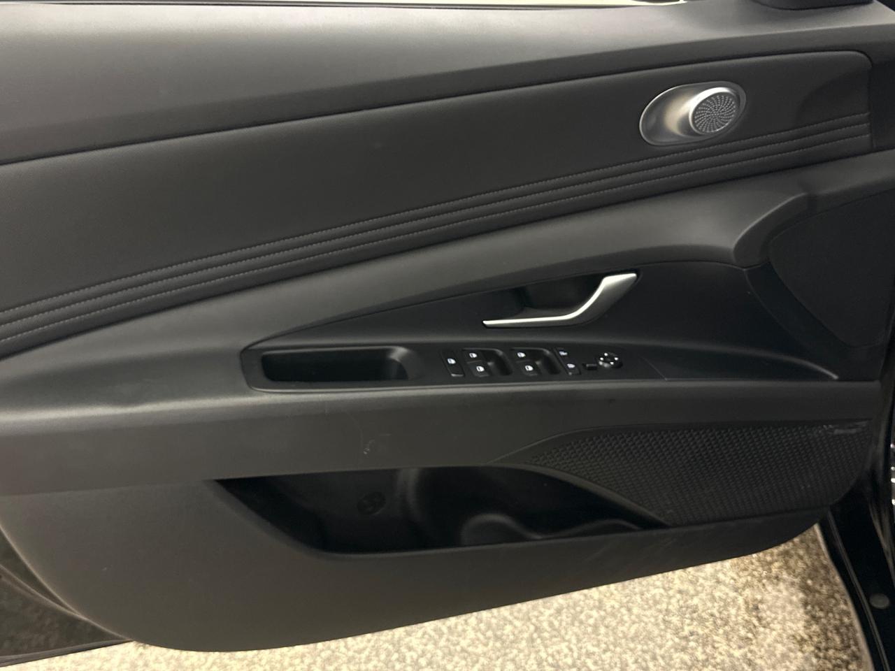 2024 Hyundai Elantra PREFERRED 4DR SEDAN Photo