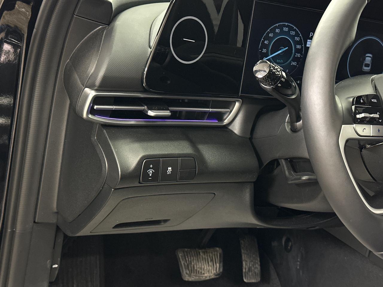 2024 Hyundai Elantra PREFERRED 4DR SEDAN Photo