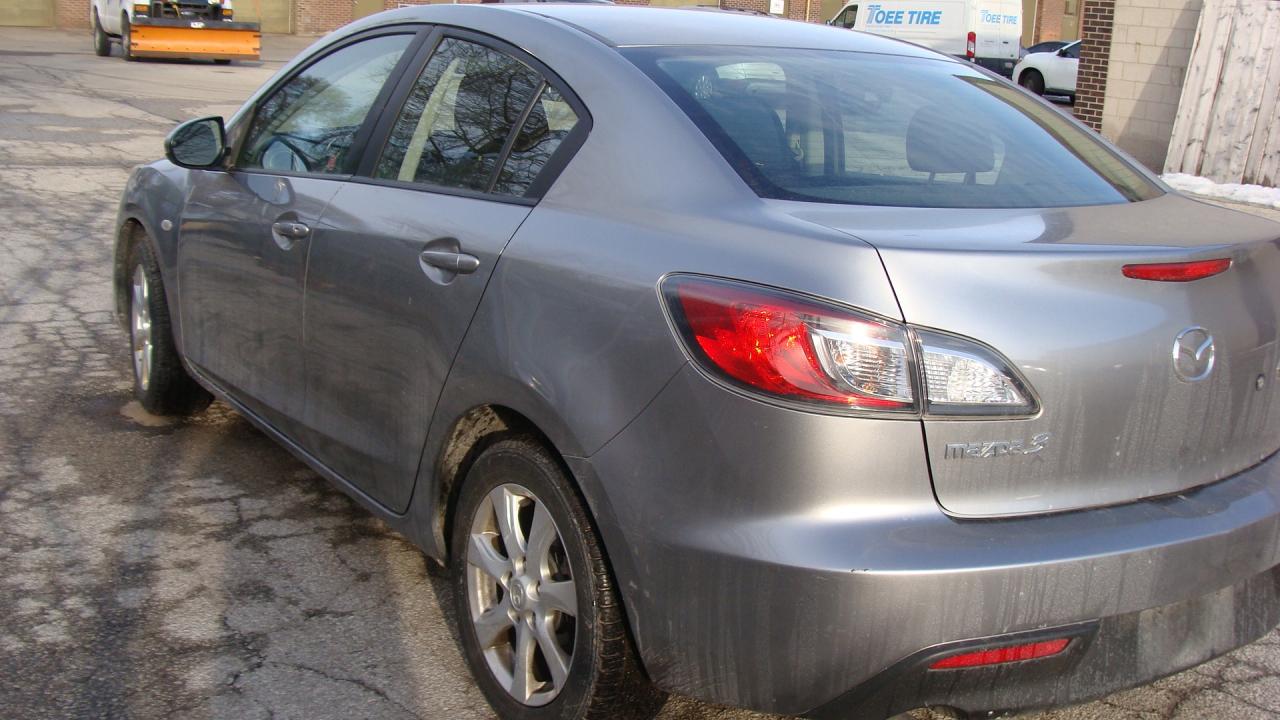 2010 Mazda MAZDA3 4dr Sdn Man GX*NEW PRICE!*DRIVES GREAT!* Photo