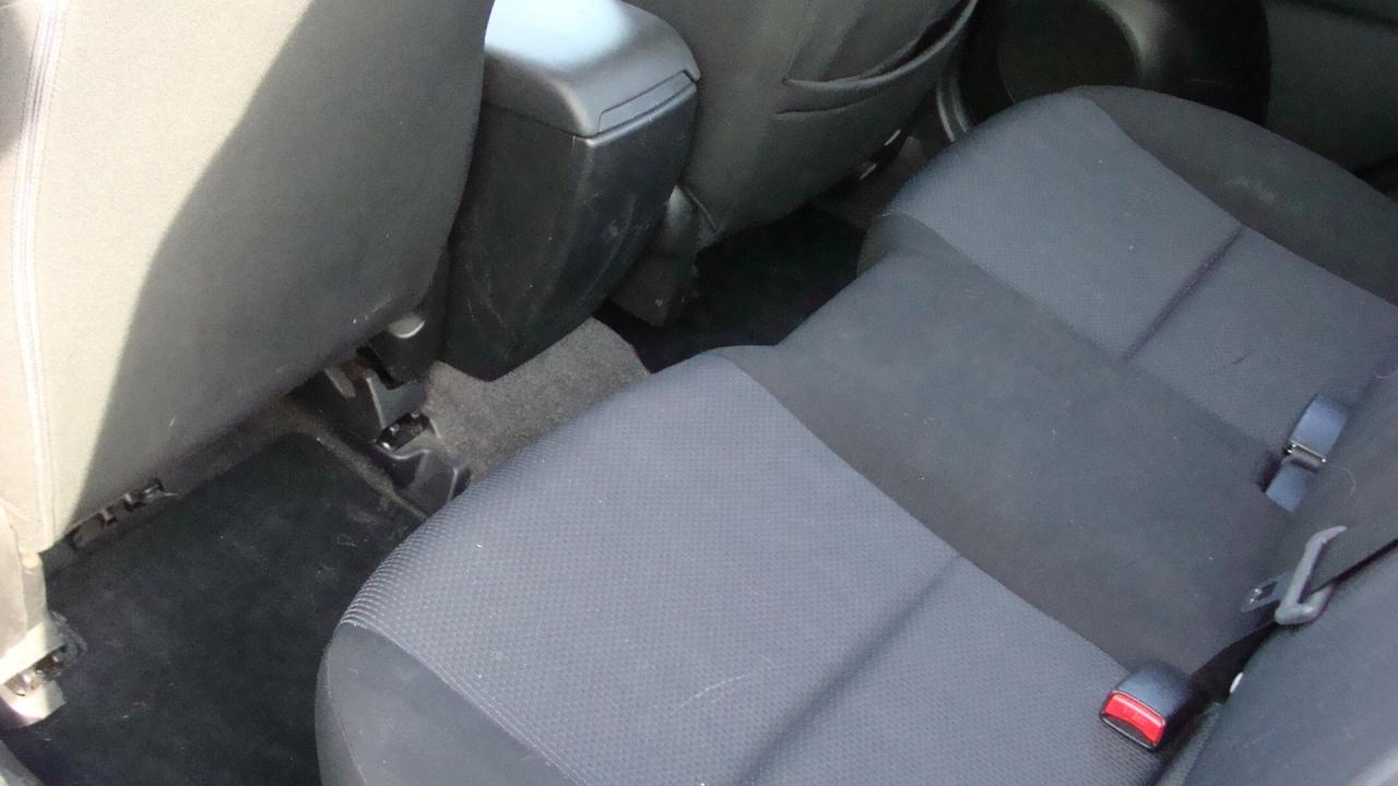 2010 Mazda MAZDA3 4dr Sdn Man GX*NEW PRICE!*DRIVES GREAT!* Photo