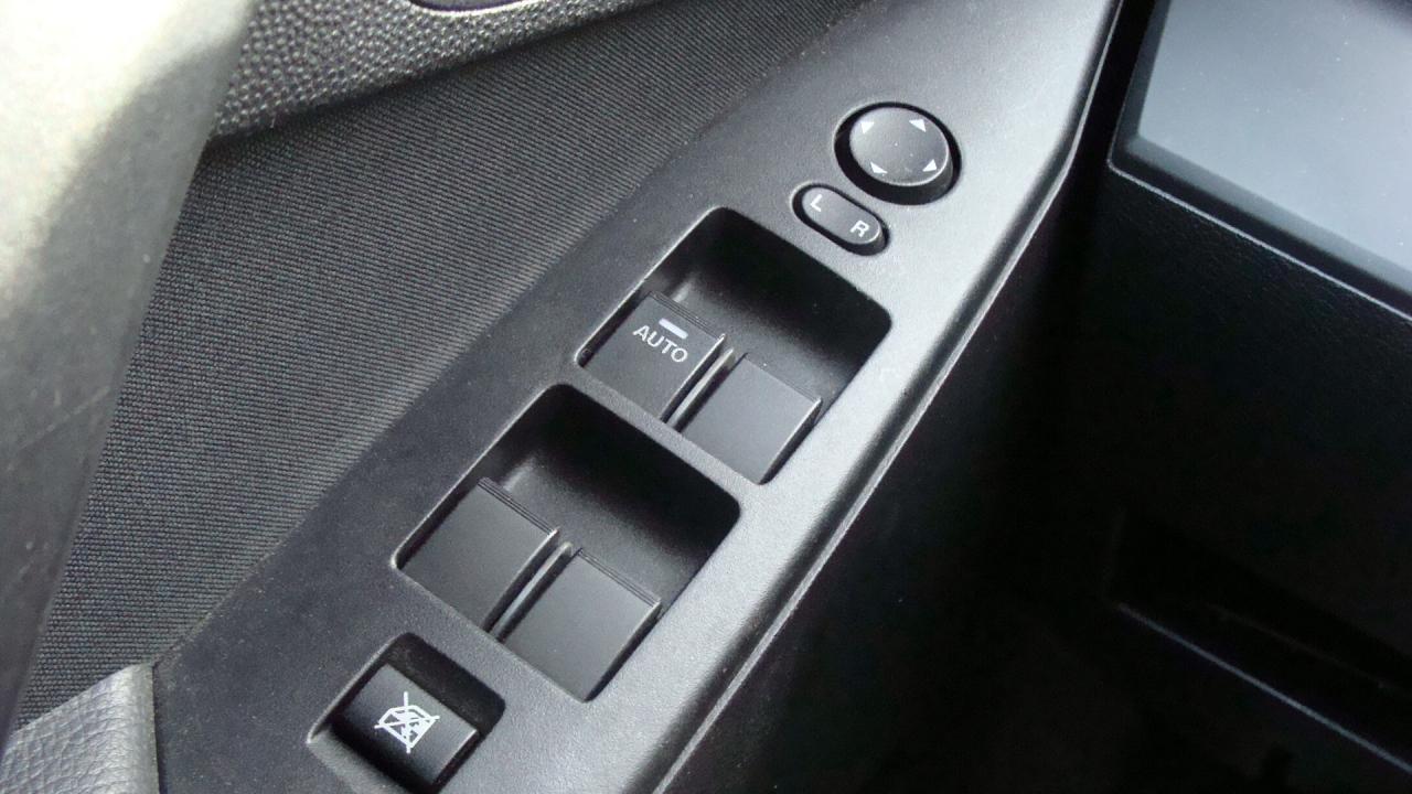 2010 Mazda MAZDA3 4dr Sdn Man GX*NEW PRICE!*DRIVES GREAT!* Photo