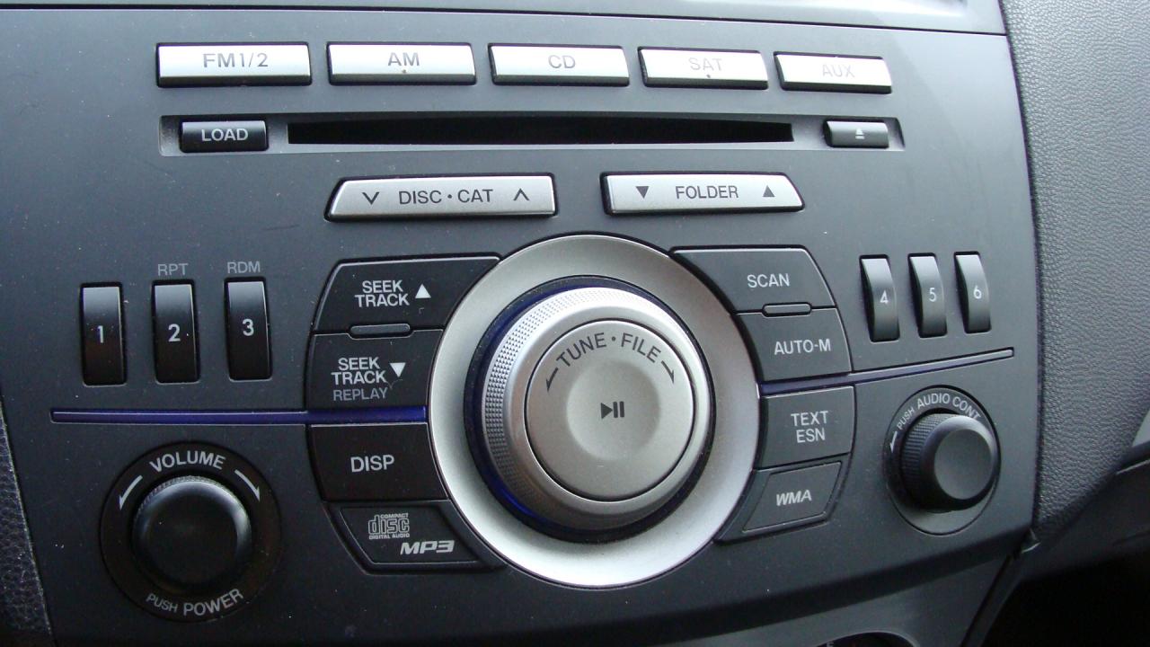 2010 Mazda MAZDA3 4dr Sdn Man GX*NEW PRICE!*DRIVES GREAT!* Photo