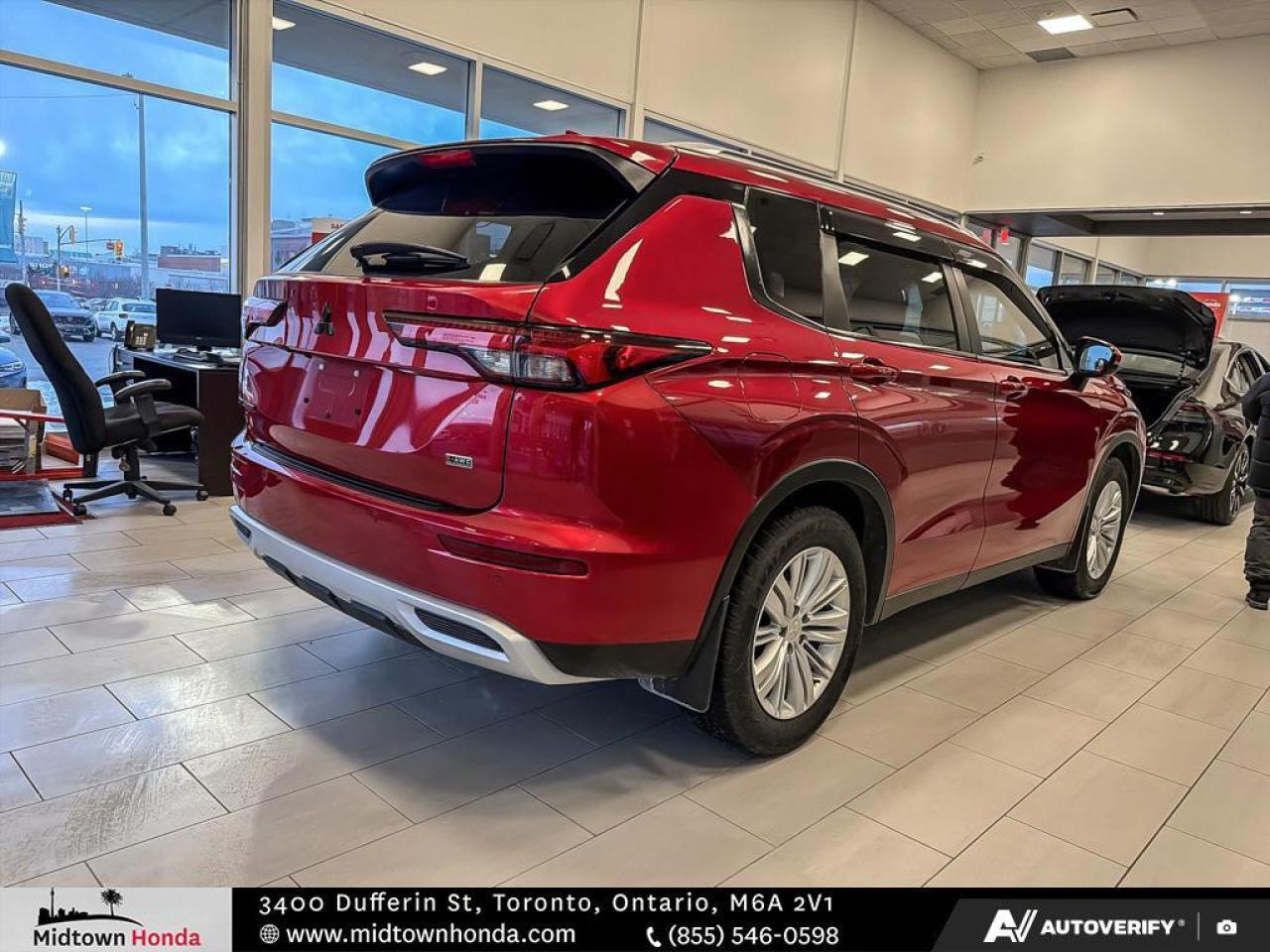 2022 Mitsubishi Outlander ONE OWNER I LG INFO SCREEN I 3RD ROW SEATS Photo