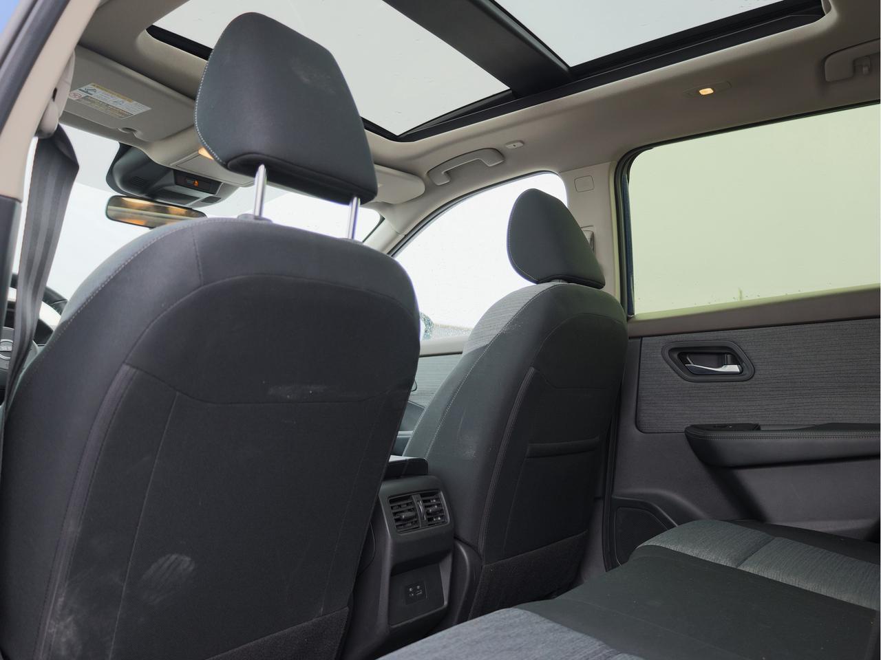 2023 Nissan Rogue SV AWD   Panoramic Roof   Climate Ctrl   Pwr Seat Photo