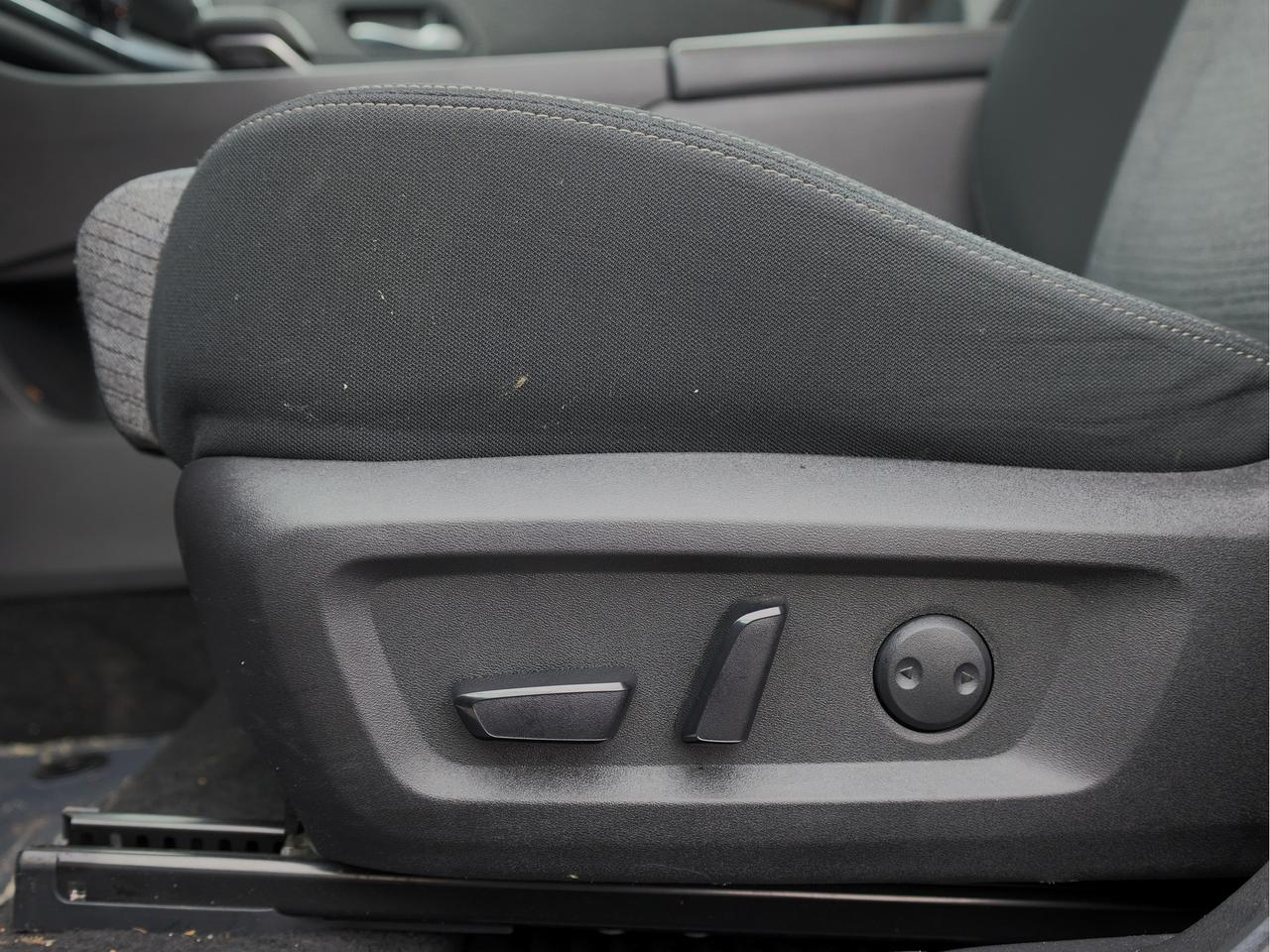 2023 Nissan Rogue SV AWD   Panoramic Roof   Climate Ctrl   Pwr Seat Photo