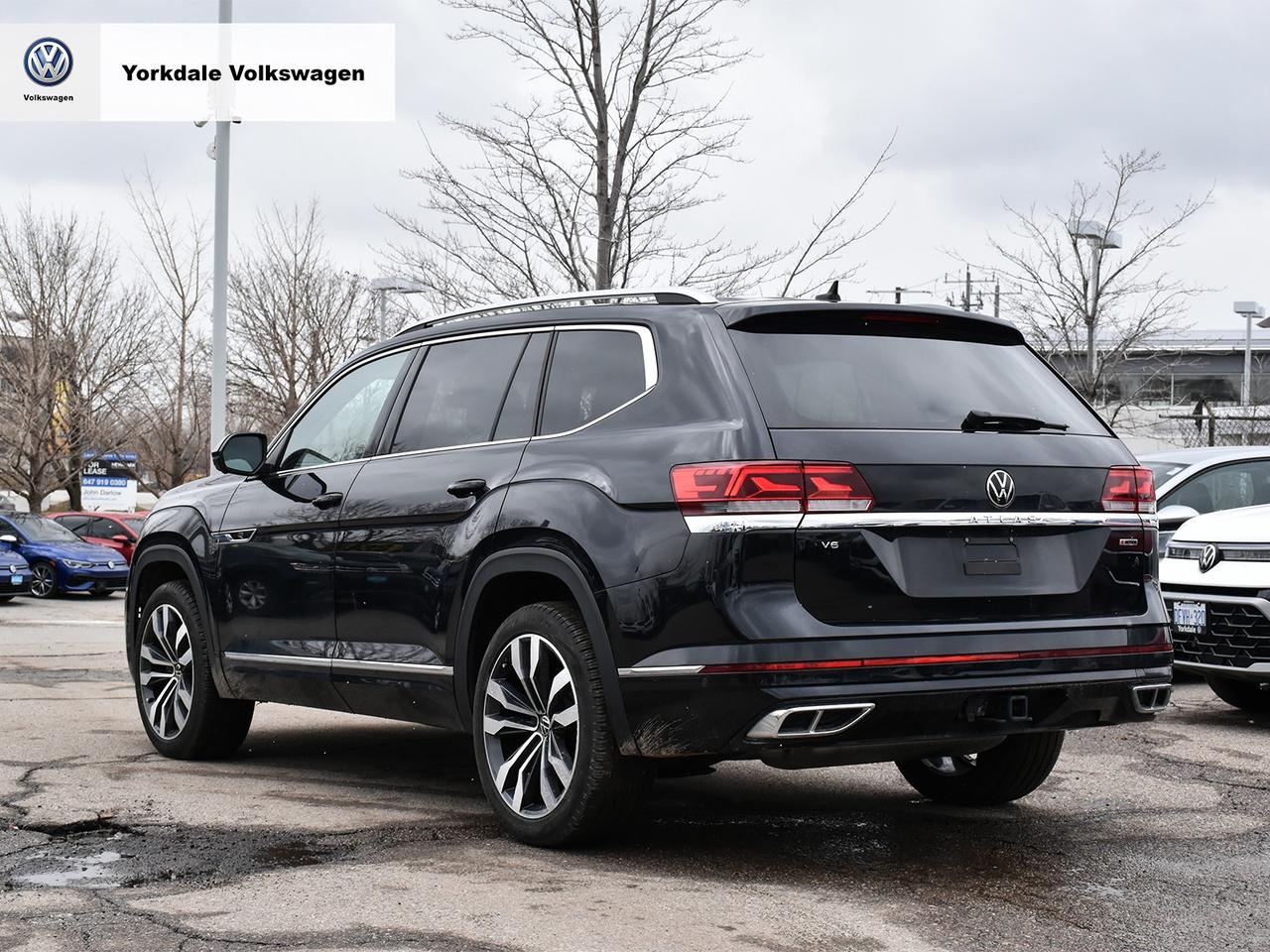 2022 Volkswagen Atlas  Photo3