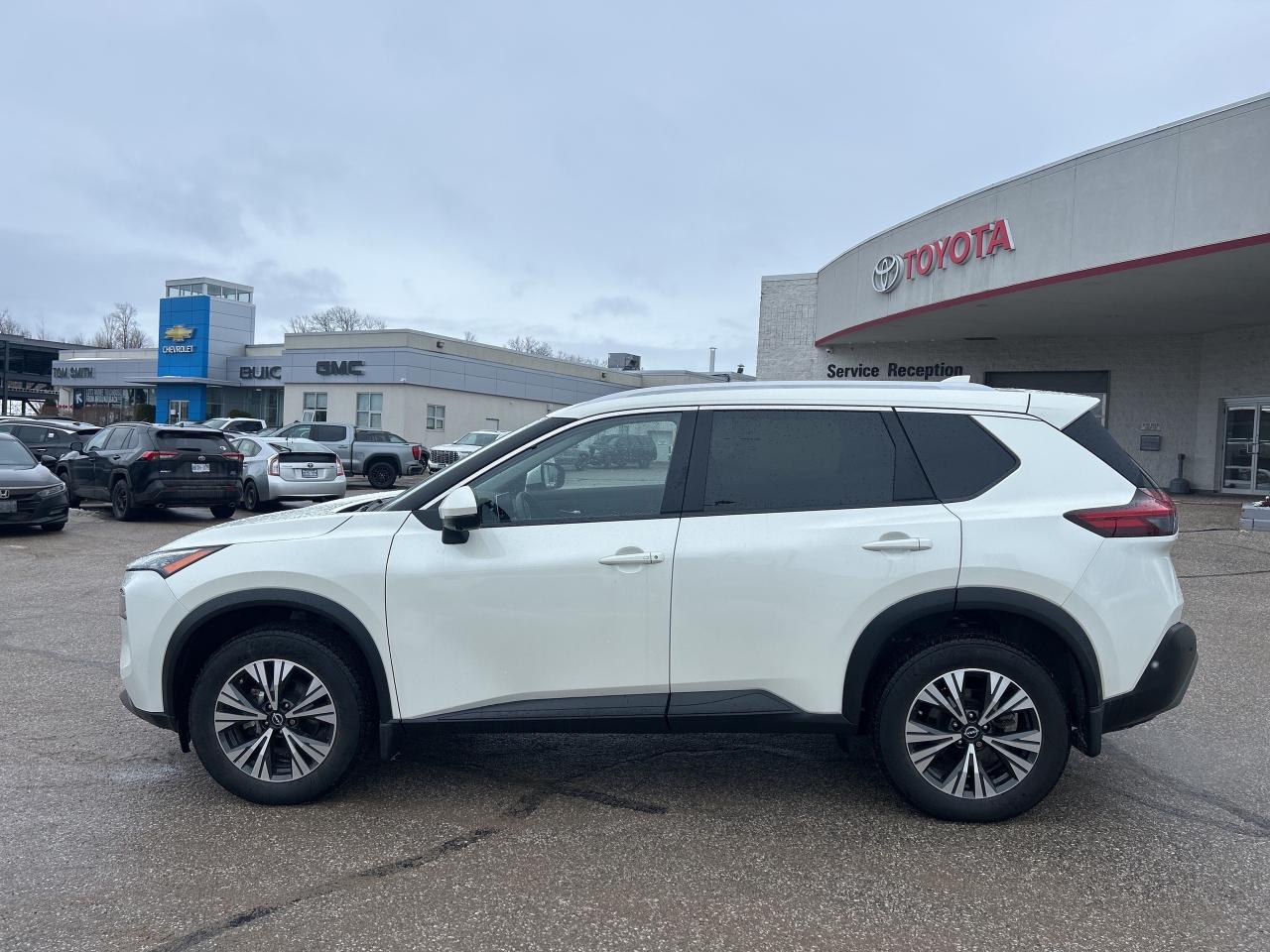 2023 Nissan Rogue SV Moonroof   Heated Seats & Wheel Photo