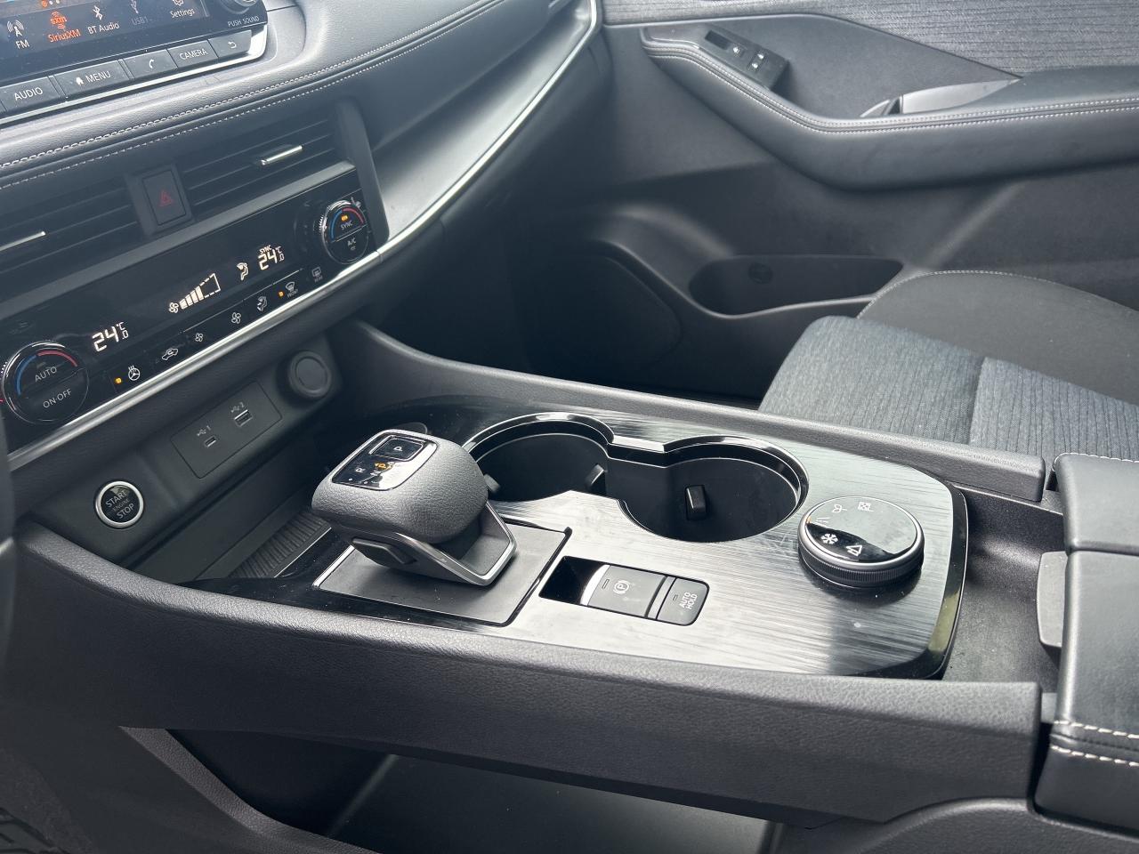 2023 Nissan Rogue SV Moonroof   LOW KM Photo