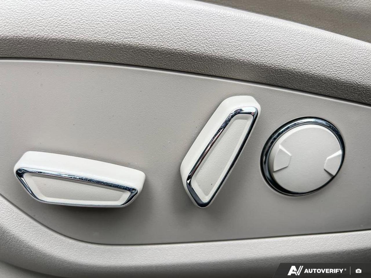2023 Lincoln Nautilus Reserve   ONE OWNER   MOONROOF   LEATHER Photo