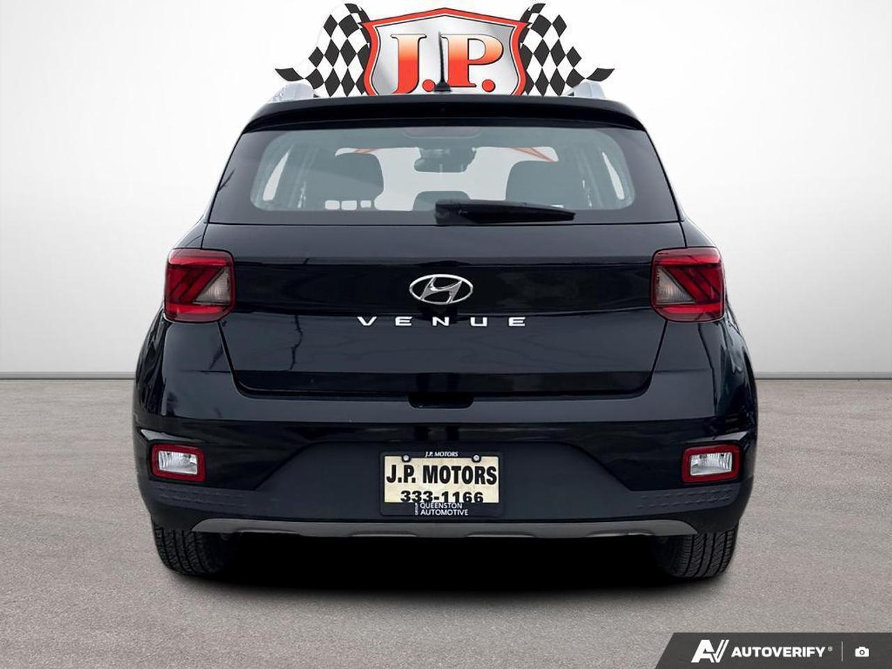 2024 Hyundai Venue Preferred BACKUP CAM   HEATED SEATS   LANE ASSIST Photo4