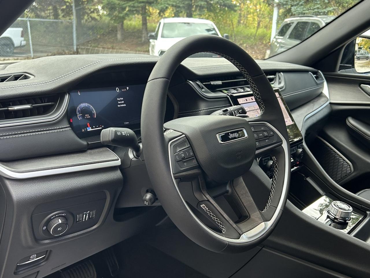 2025 Jeep Grand Cherokee Limited 4dr 4x4 Photo4