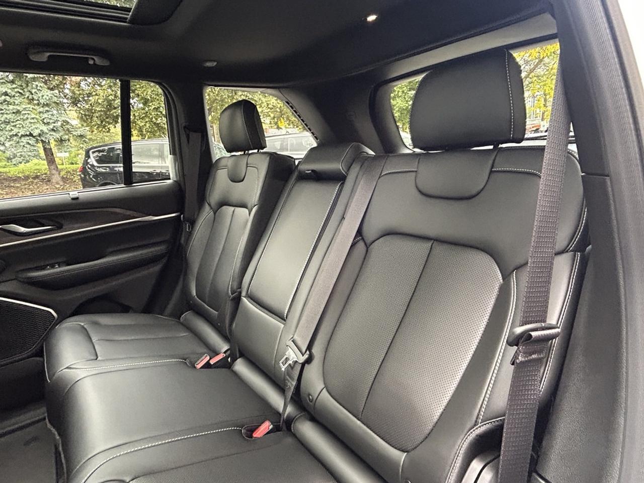 2025 Jeep Grand Cherokee Limited 4dr 4x4 Photo