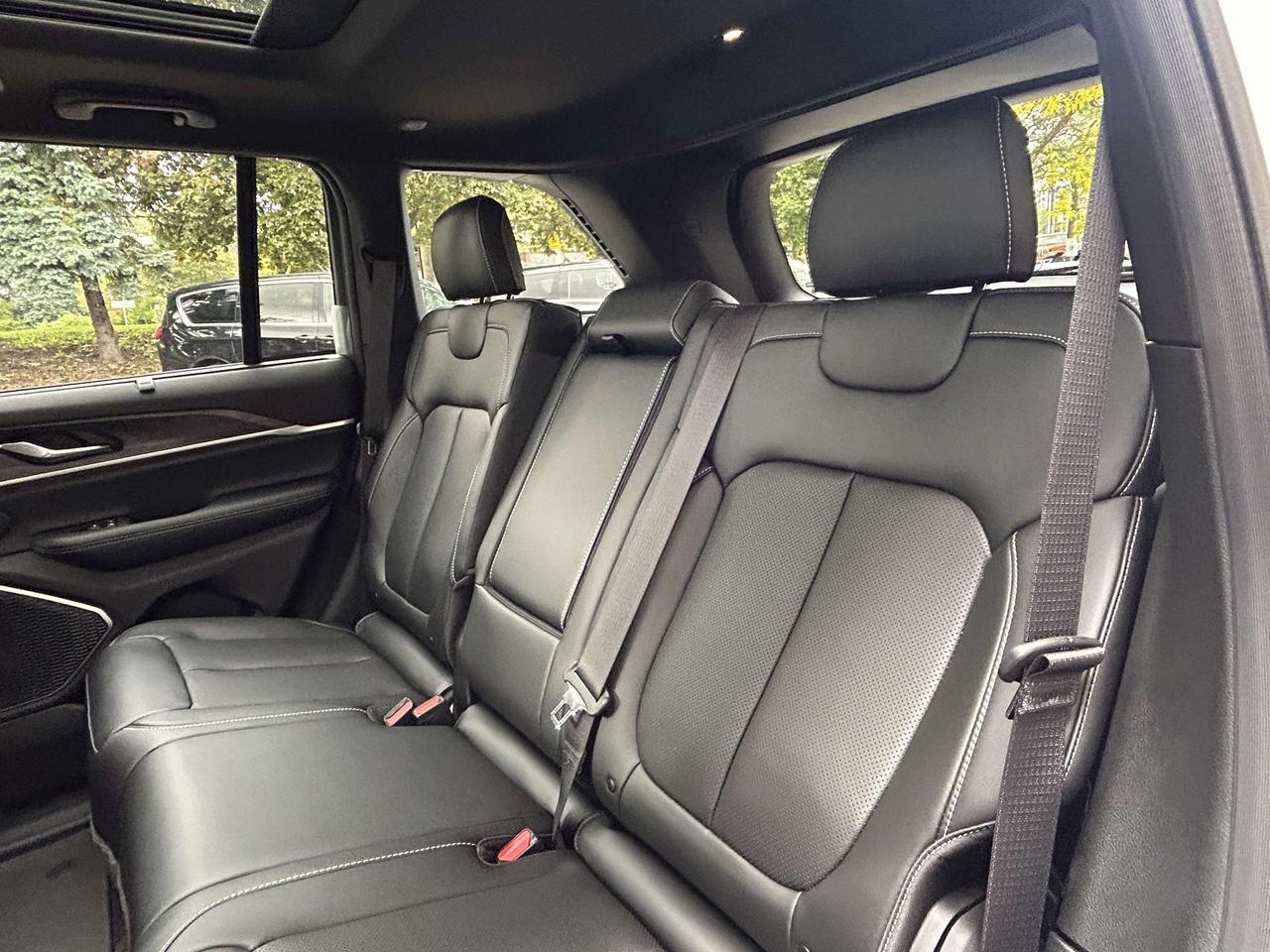 2025 Jeep Grand Cherokee Limited 4dr 4x4 Photo