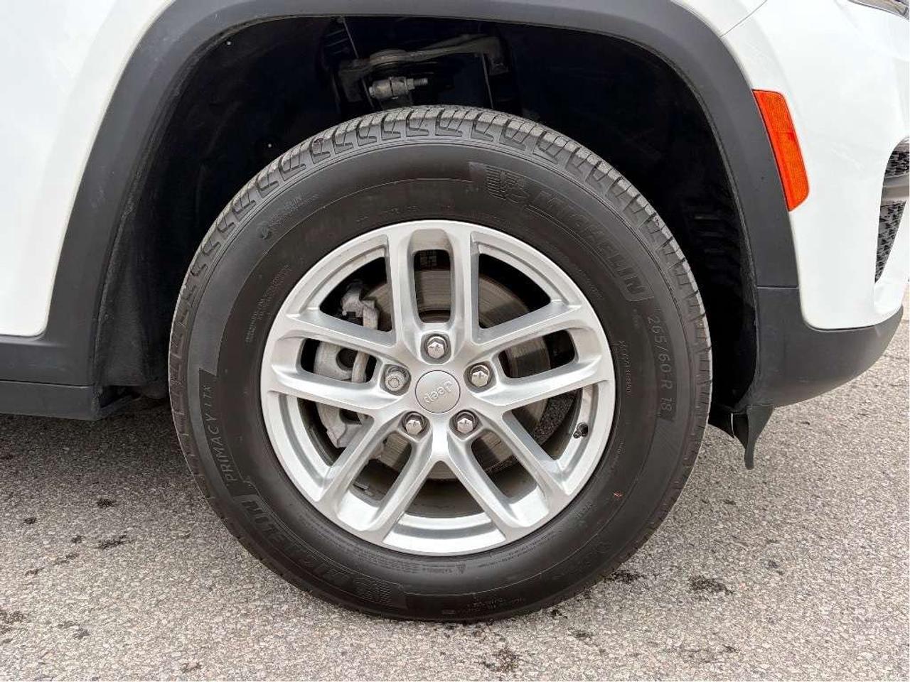 2025 Jeep Grand Cherokee Laredo 4dr 4x4 Photo