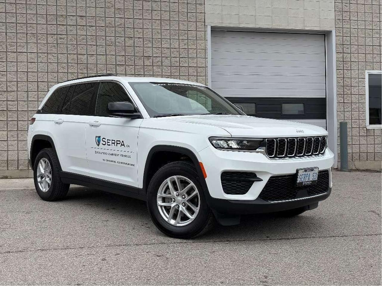 2025 Jeep Grand Cherokee Laredo 4dr 4x4 Photo0