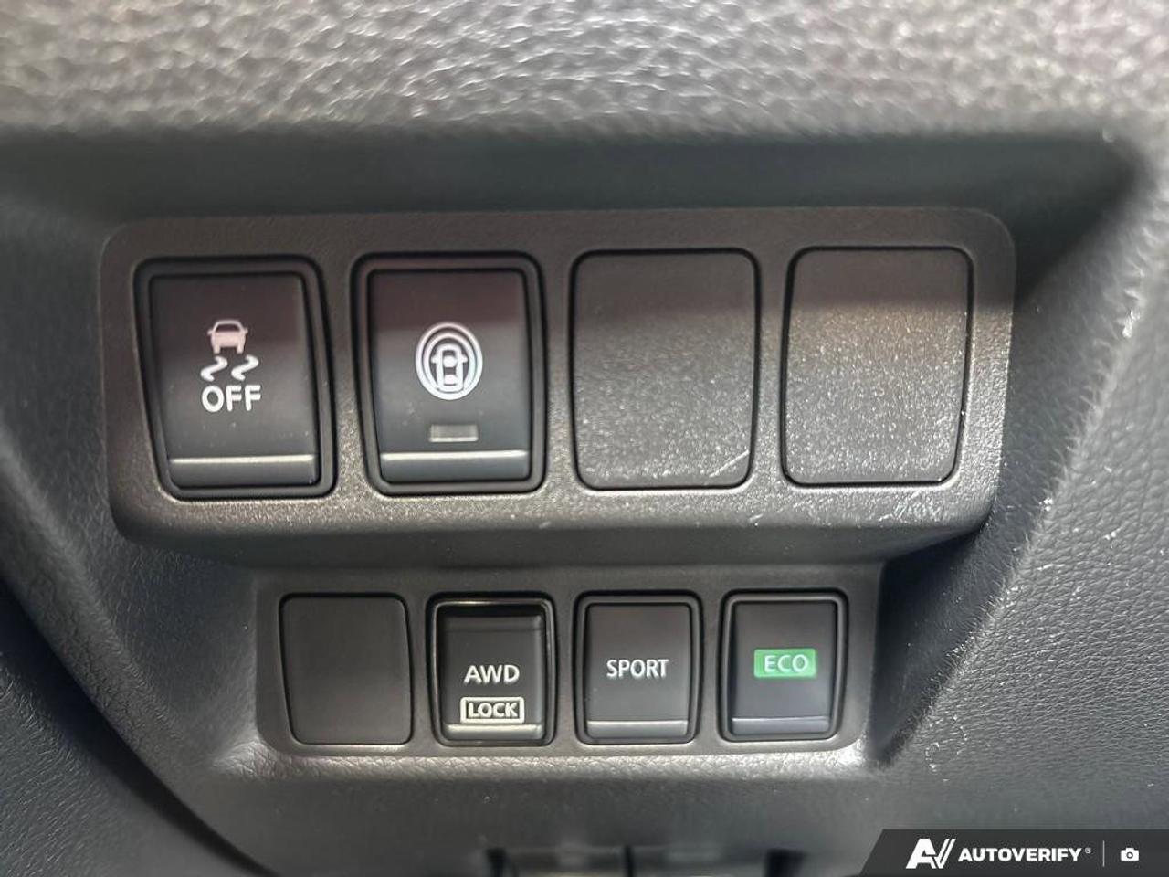 2023 Nissan Qashqai S   Apple Car Play   Alloy Rims   Heated Seats Photo