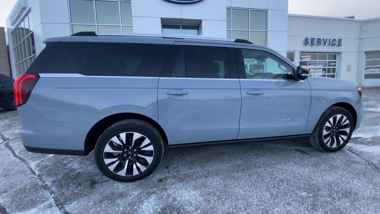 2026 Ford Expedition Platinum Max Photo