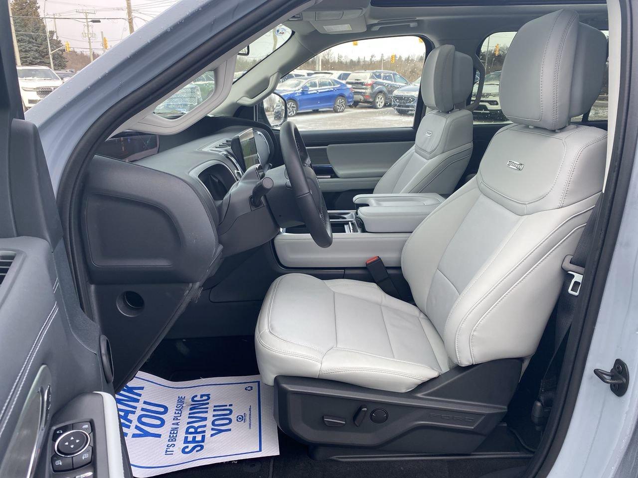 2026 Ford Expedition Platinum Max Photo