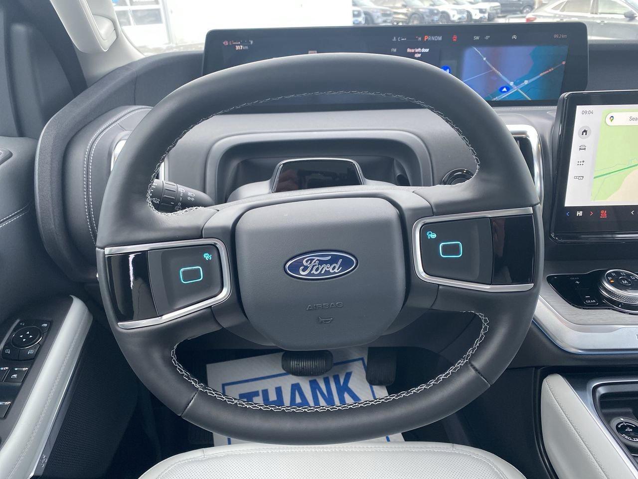 2026 Ford Expedition Platinum Max Photo