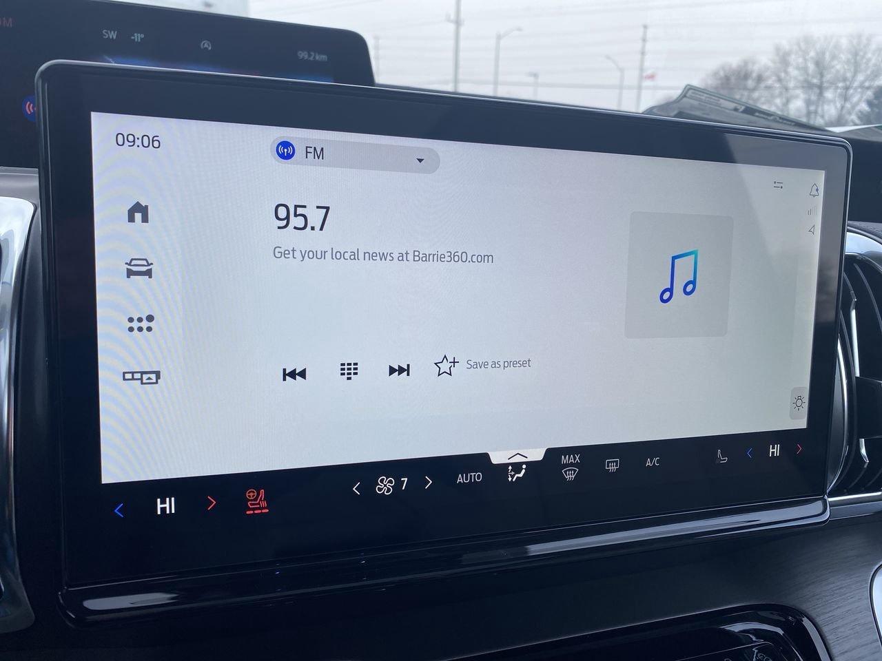 2026 Ford Expedition Platinum Max Photo