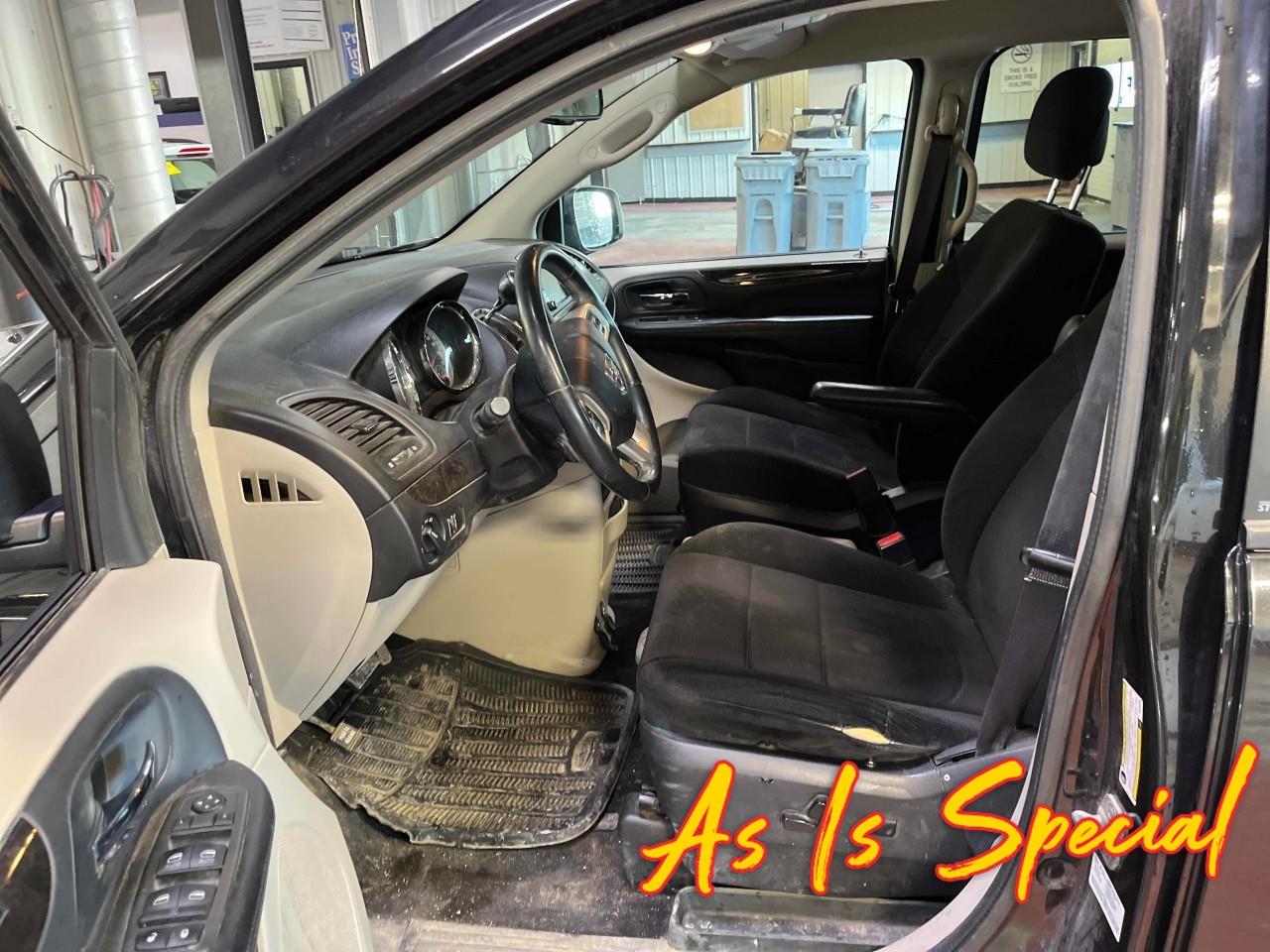 2013 Dodge Grand Caravan SE/SXT Passenger Van Photo4