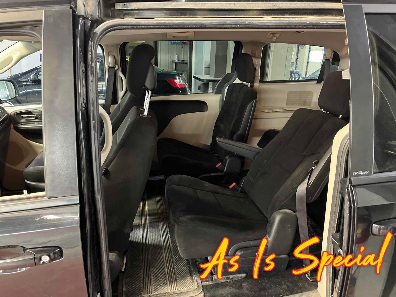 2013 Dodge Grand Caravan SE/SXT Passenger Van Photo