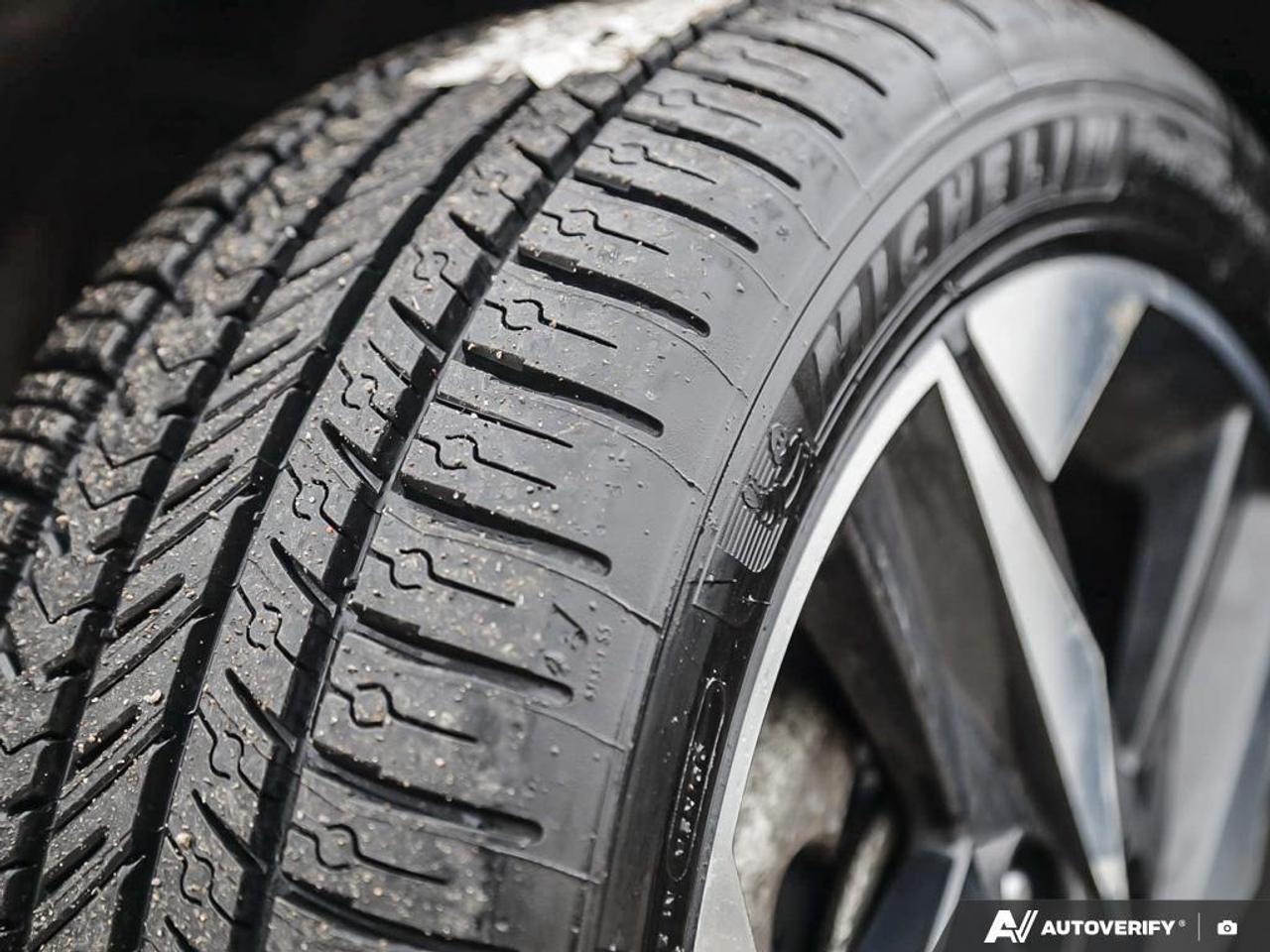 2021 Hyundai Elantra Ultimate Tech 4dr Sedan Photo