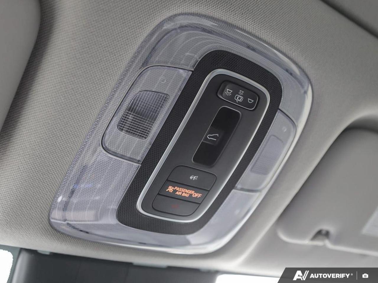 2021 Hyundai Elantra Ultimate Tech 4dr Sedan Photo