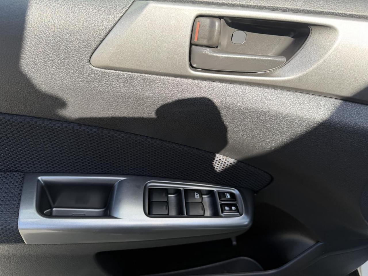 13688204