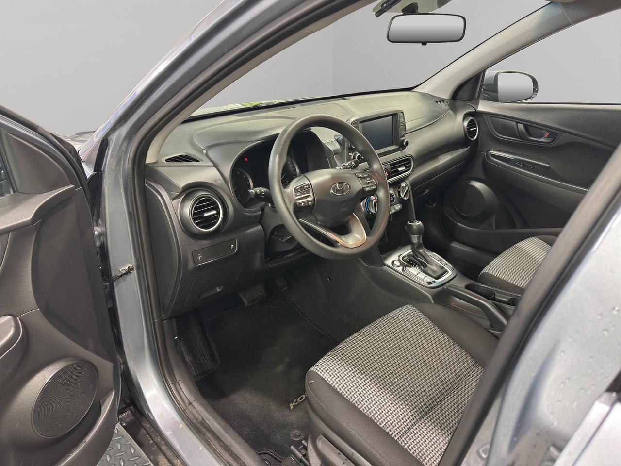 2018 Hyundai KONA Essential | Reverse Cam | Heated Seats Photo