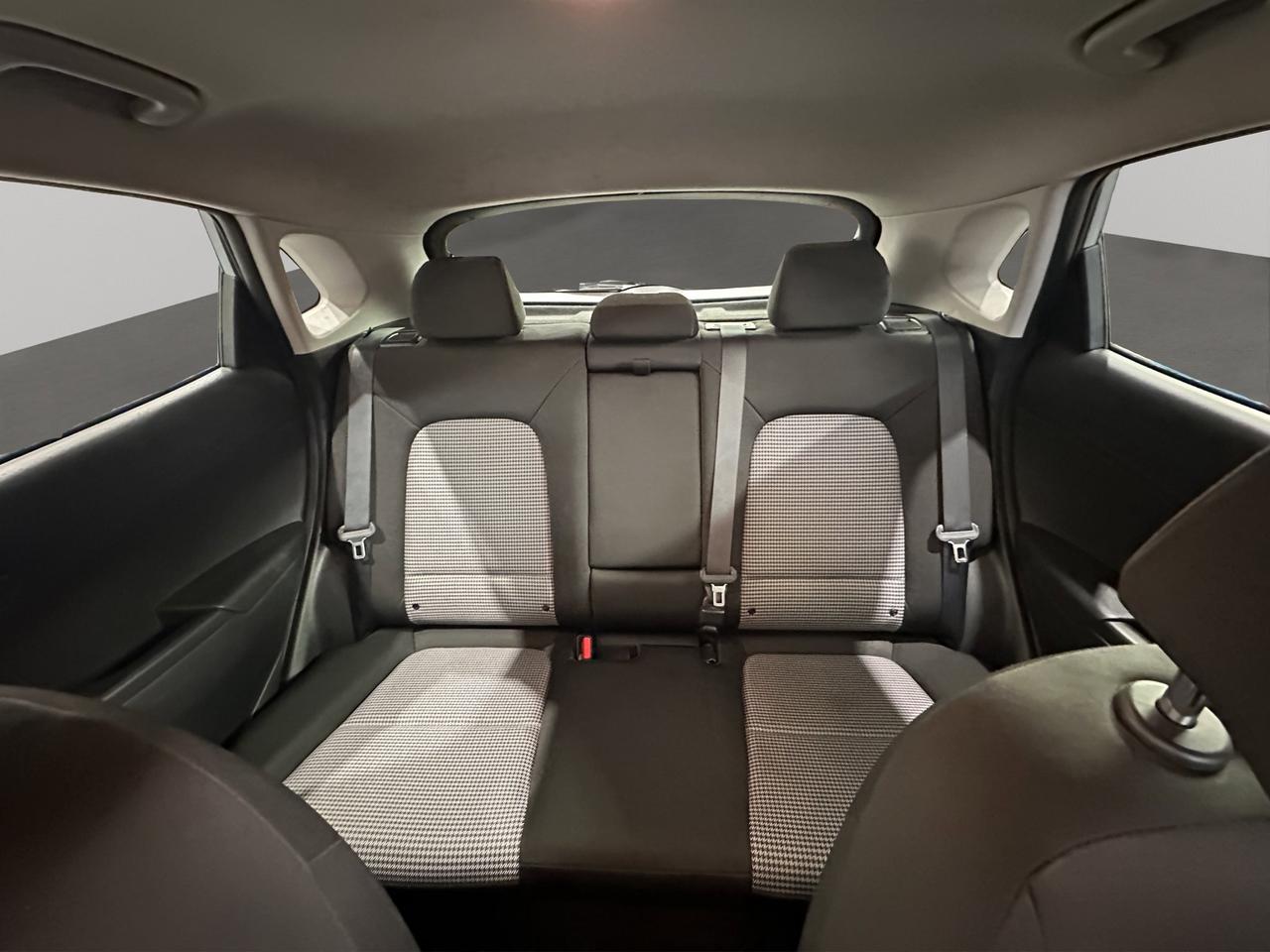 2018 Hyundai KONA Essential | Reverse Cam | Heated Seats Photo