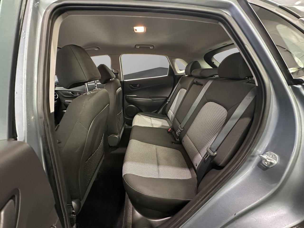 2018 Hyundai KONA Essential | Reverse Cam | Heated Seats Photo