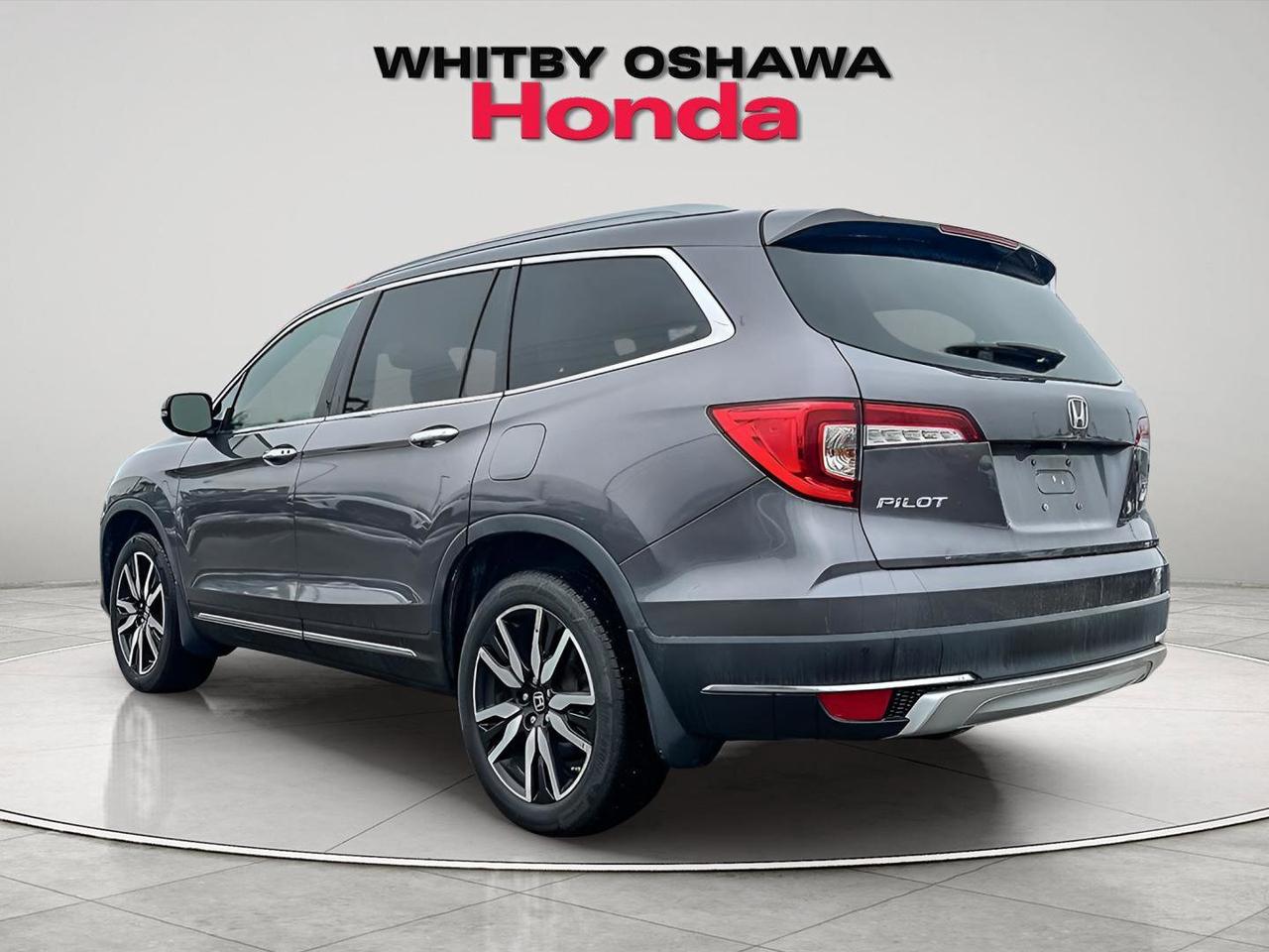 2019 Honda Pilot Touring Photo2