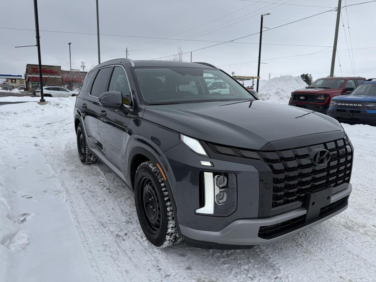 2023 Hyundai PALISADE Preferred 8-Passenger AWD Photo2