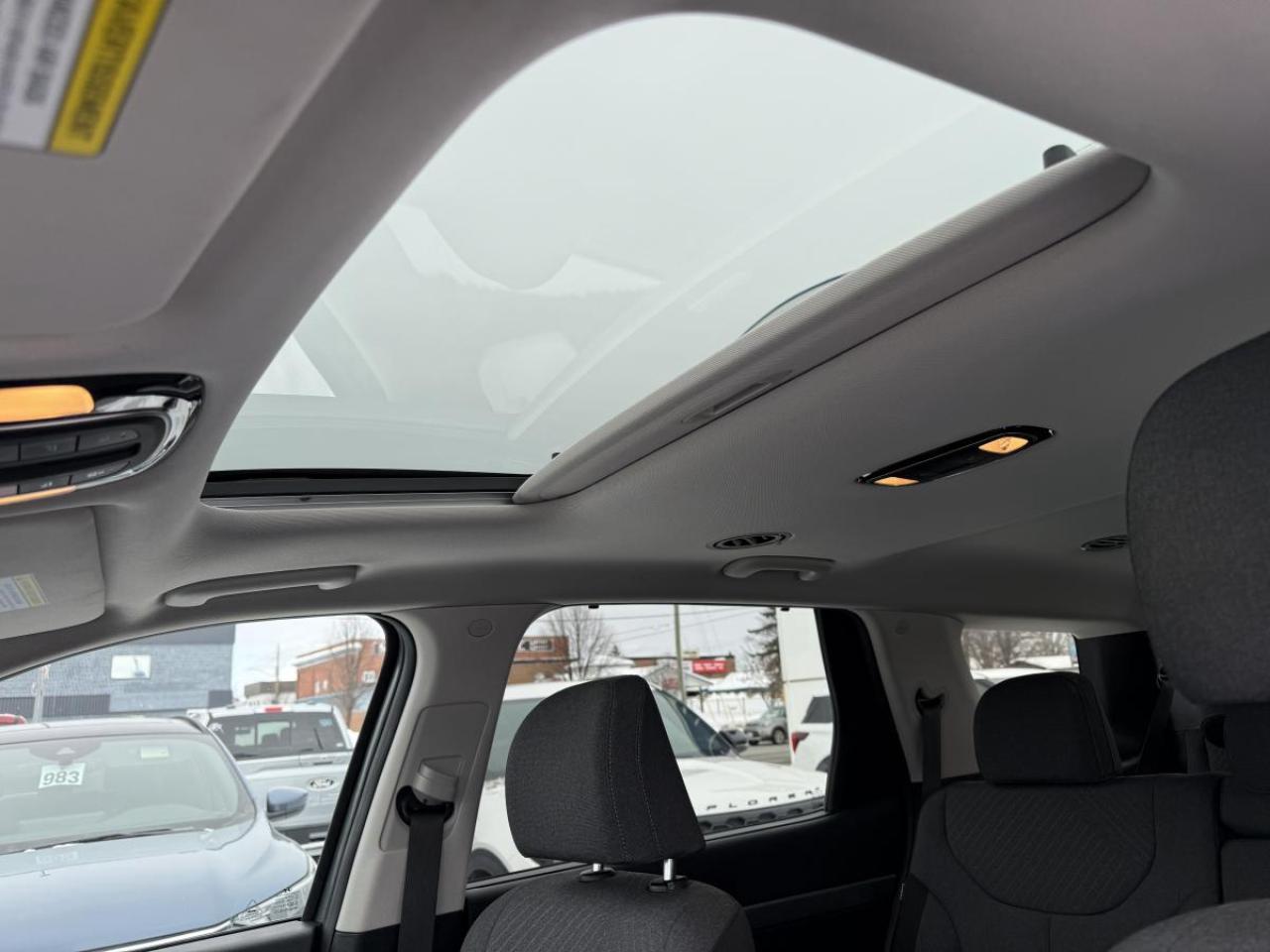 2023 Hyundai PALISADE Preferred 8-Passenger AWD Photo