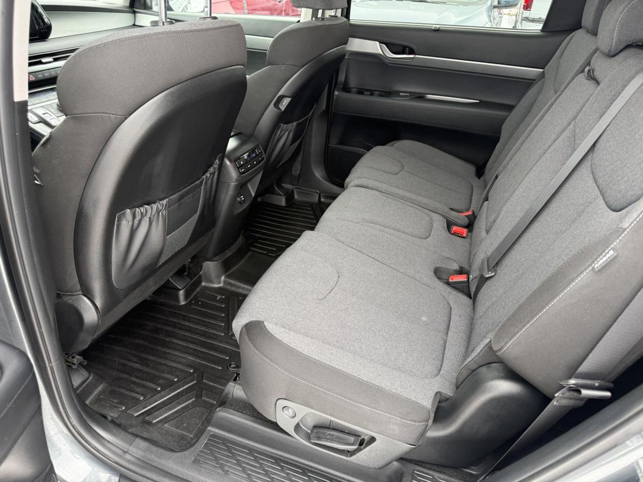 2023 Hyundai PALISADE Preferred 8-Passenger AWD Photo