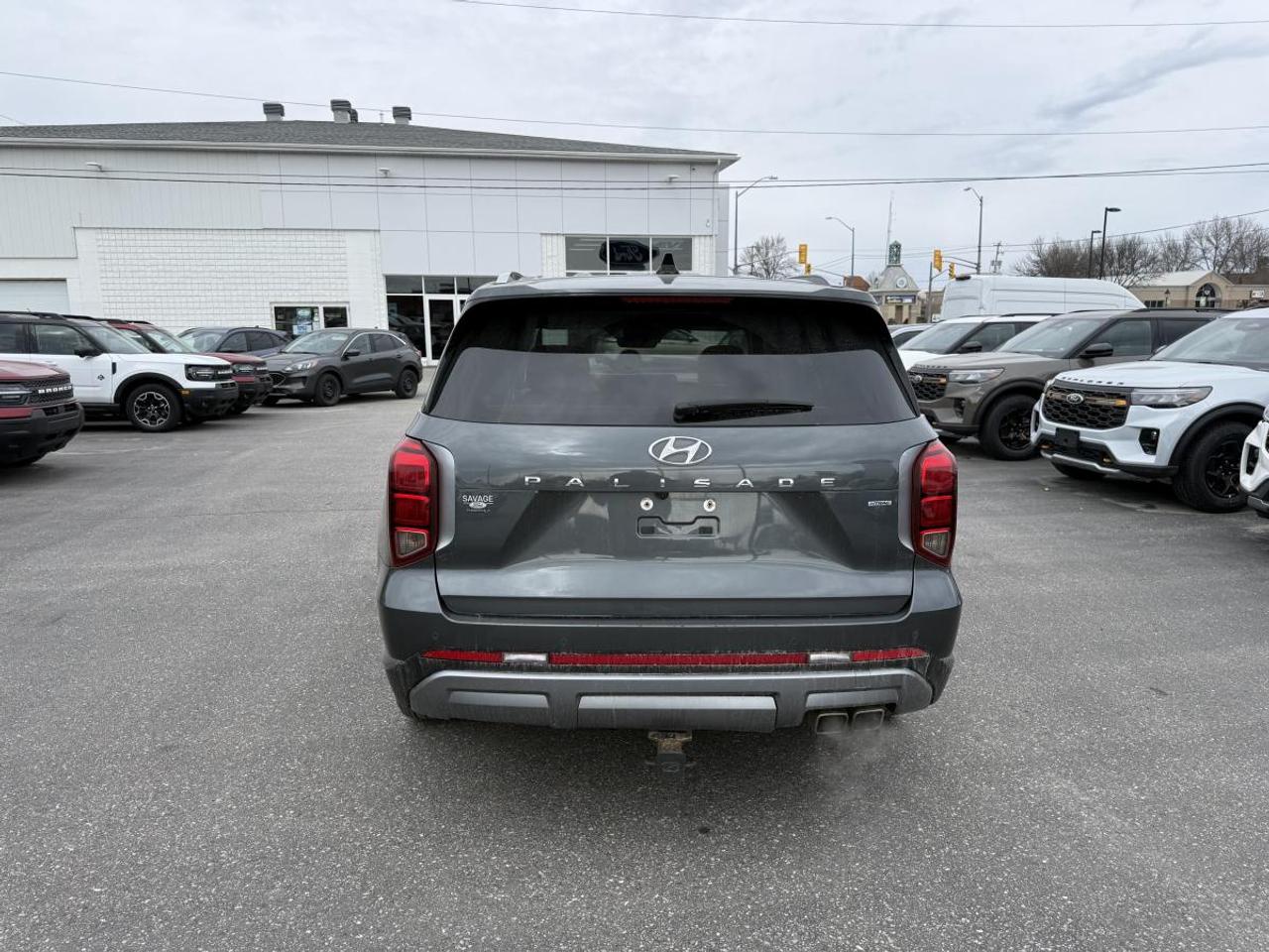 2023 Hyundai PALISADE Preferred 8-Passenger AWD Photo