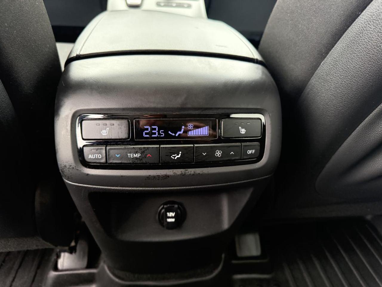 2023 Hyundai PALISADE Preferred 8-Passenger AWD Photo