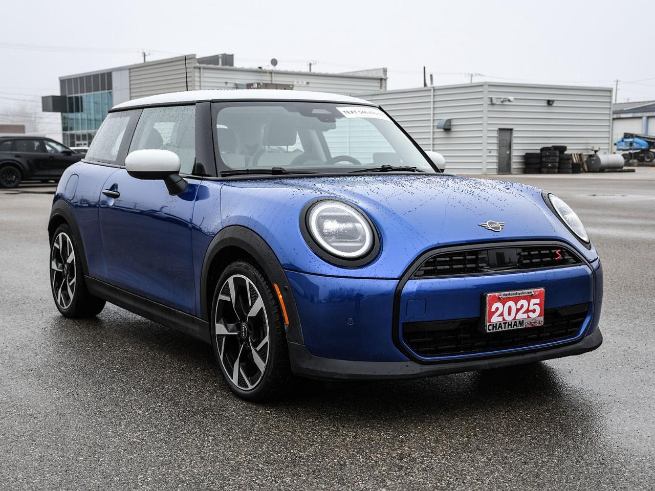 2025 MINI 3 Door Cooper S FWD Photo4