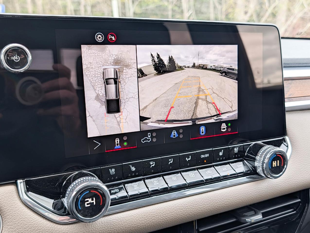 2026 GMC Canyon Denali Photo