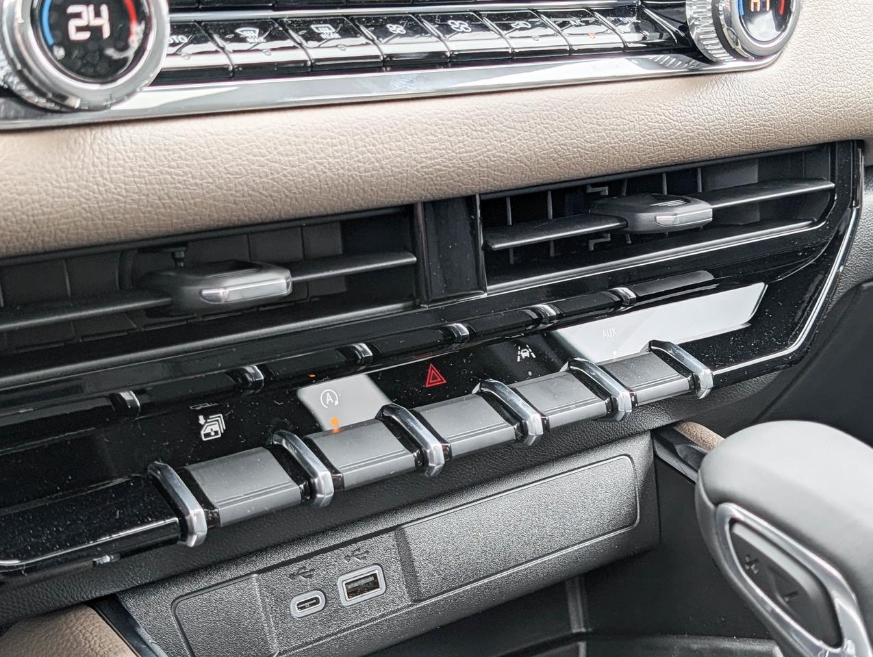 2026 GMC Canyon Denali Photo