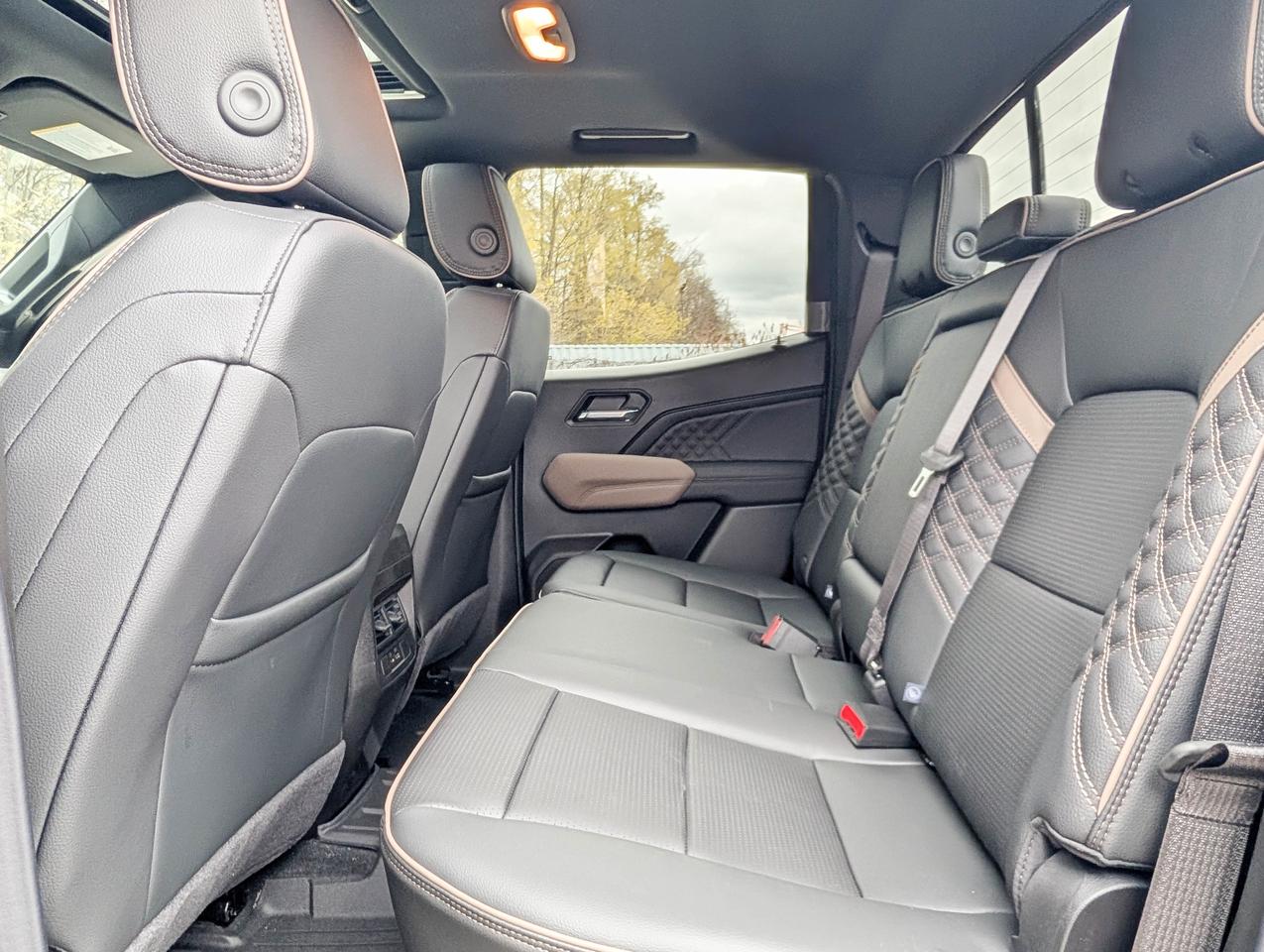 2026 GMC Canyon Denali Photo