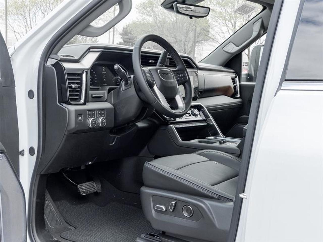 2026 GMC Sierra 3500 HD DENALI DRW Photo
