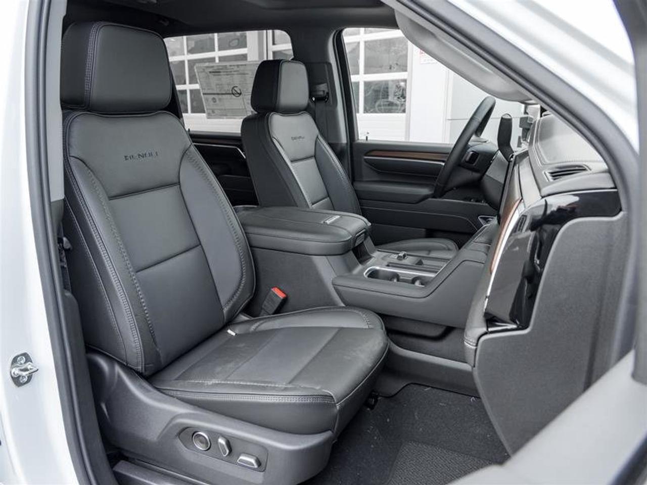 2026 GMC Sierra 3500 HD DENALI DRW Photo