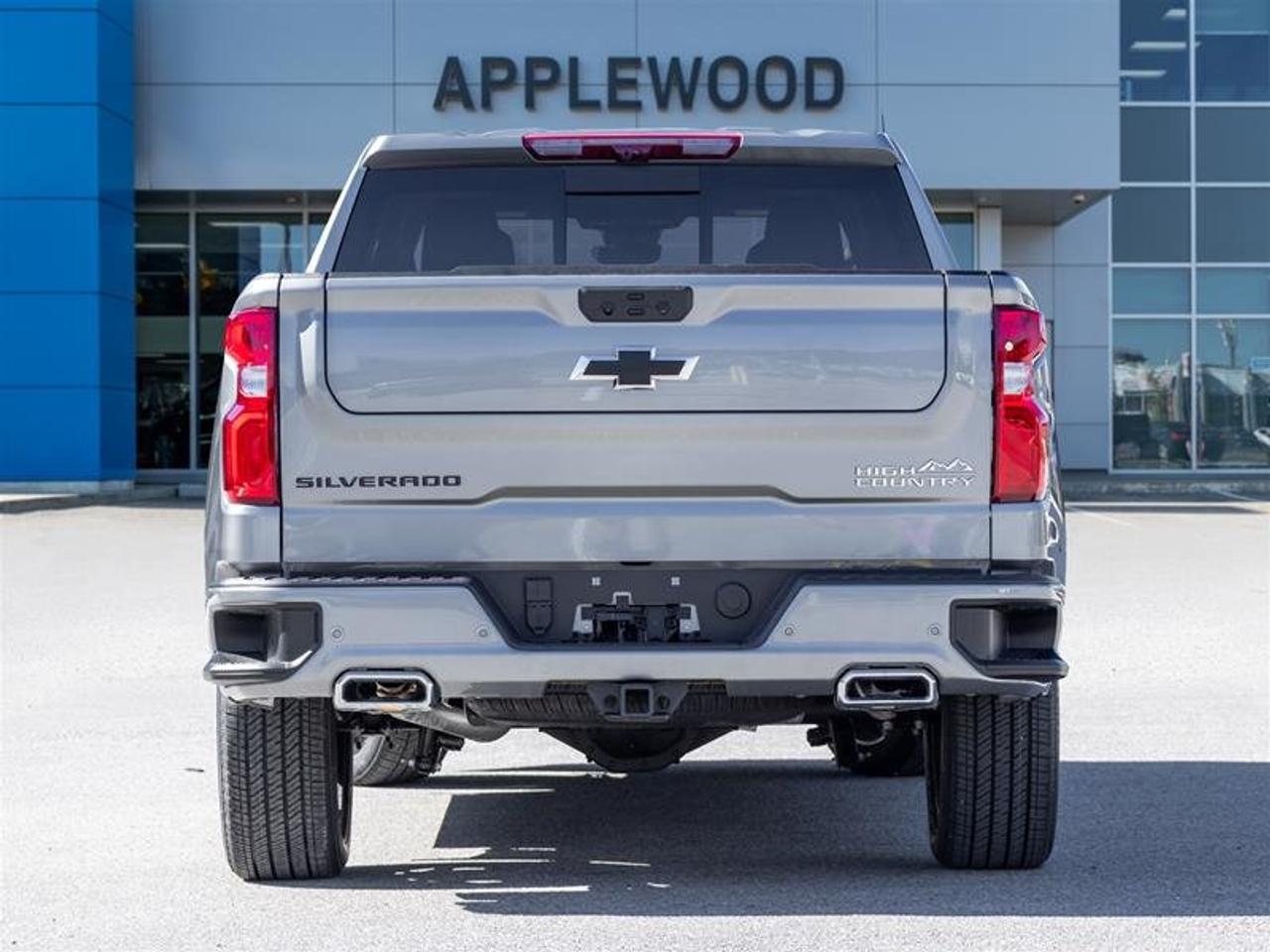 2026 Chevrolet Silverado 1500 Crew Cab Short Box 4-Wheel Drive High Country Photo