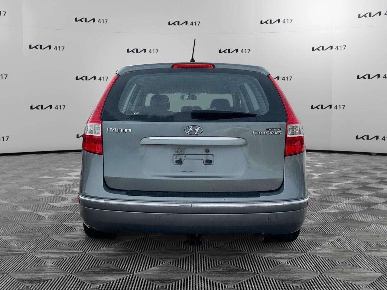 2010 Hyundai Elantra Touring 4dr Wgn Auto GLS Photo